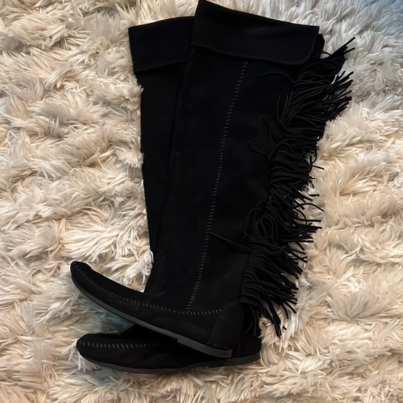 Minnetonka black suede vintage style hippie boho festive tall boots with fringe - Picture 5 of 9